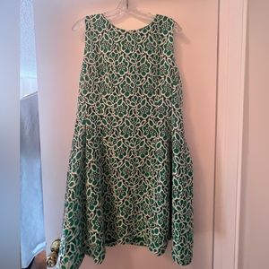 NY&Company Eva Mendes lovely green & white lace overlay knee-length dress. 😍